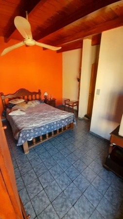 Vendo B° El Trebol casa y depto sobre brown