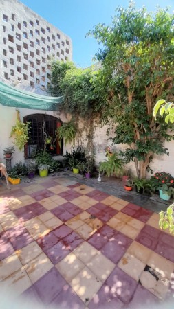 Vendo B° El Trebol casa y depto sobre brown