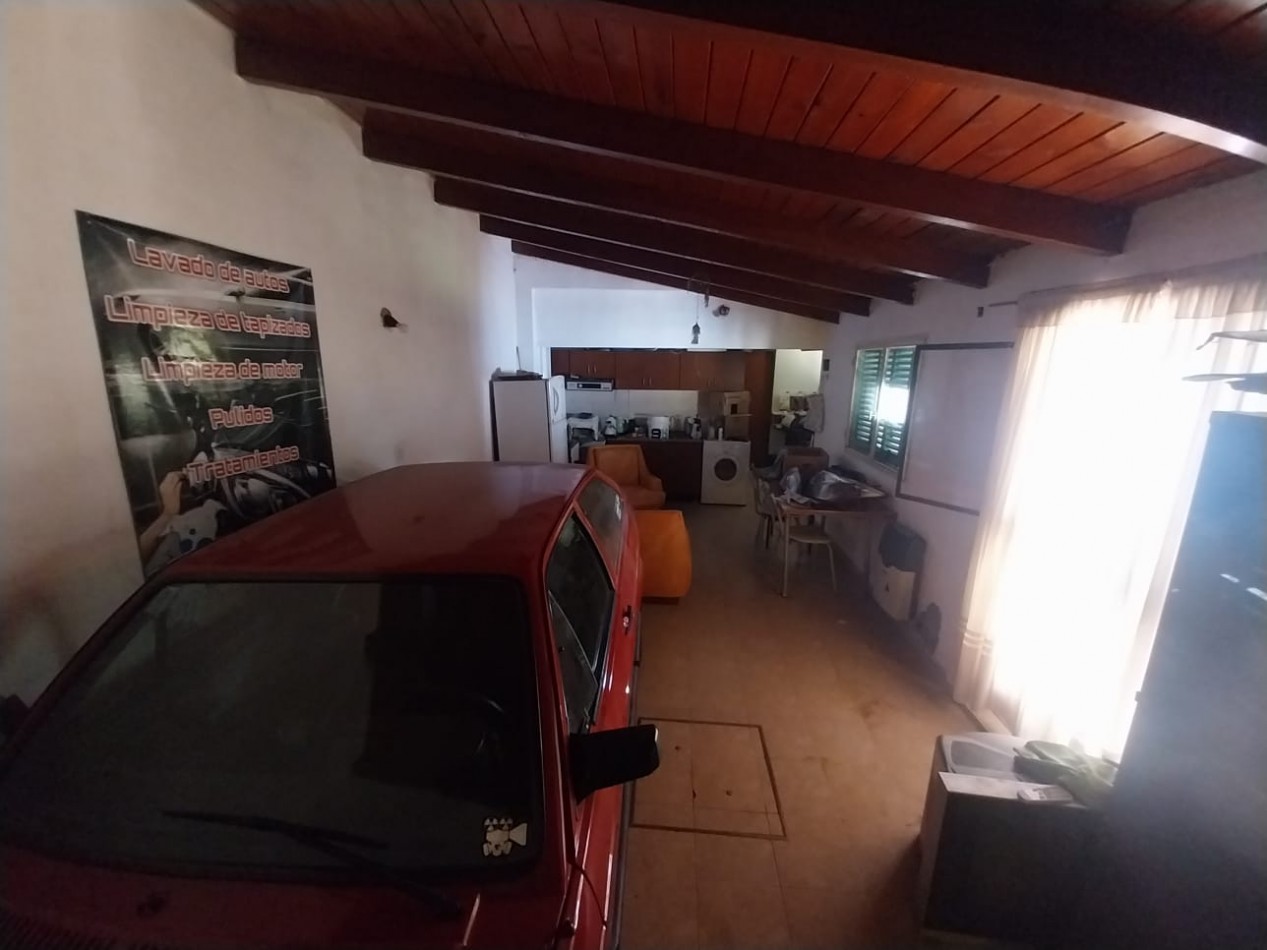 Barrio Avenida Casa en venta 4 dormitorios zona Ruta 20