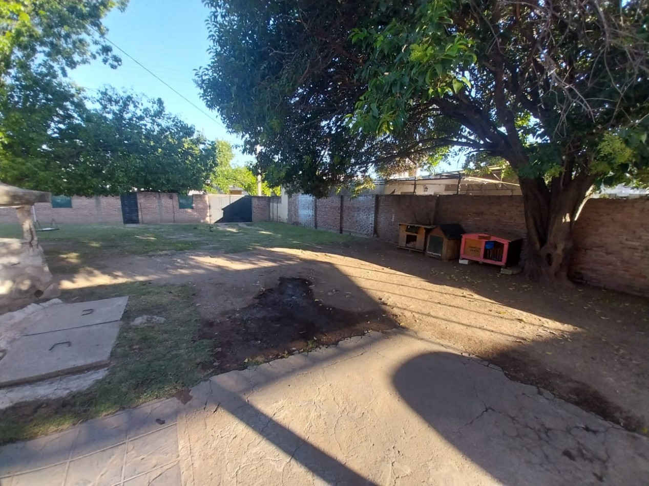 Los Naranjos 875m2  zona Av. Fuerza Aerea sobre Brown