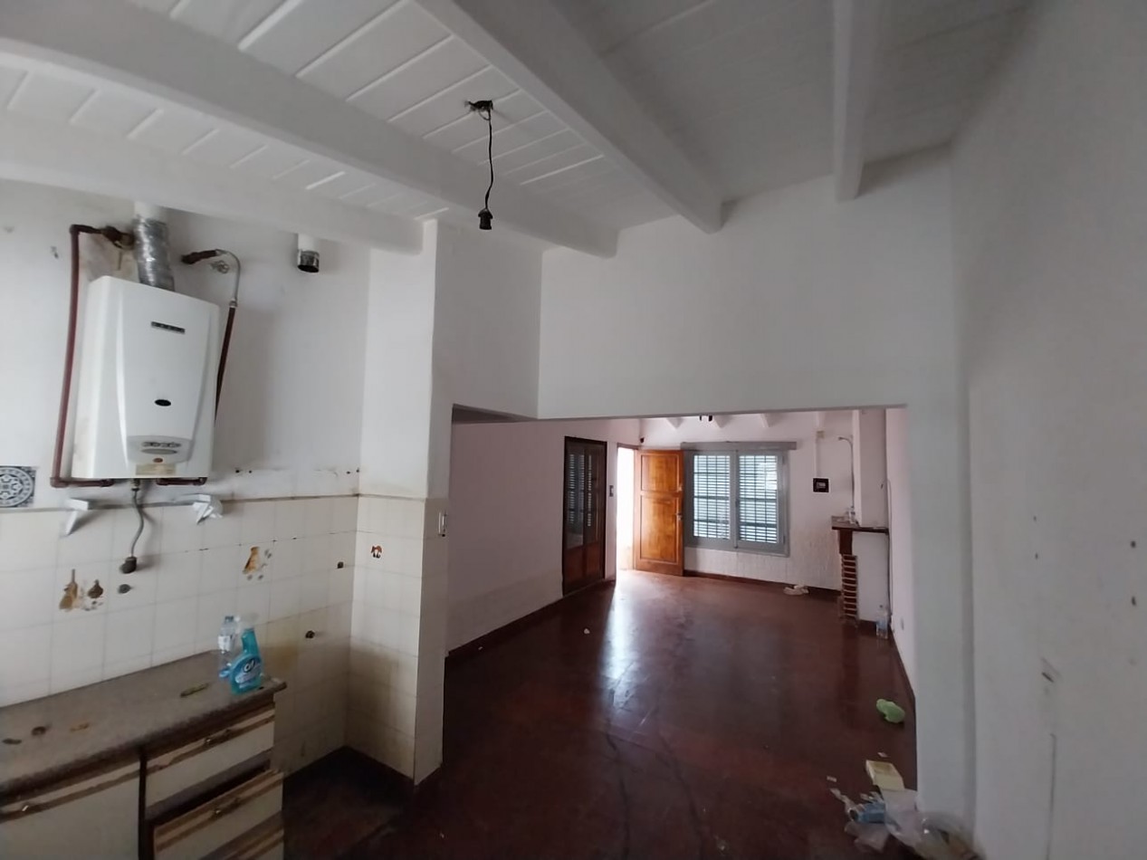 Matienzo casa a REFACCIONAR 2 dormitorios