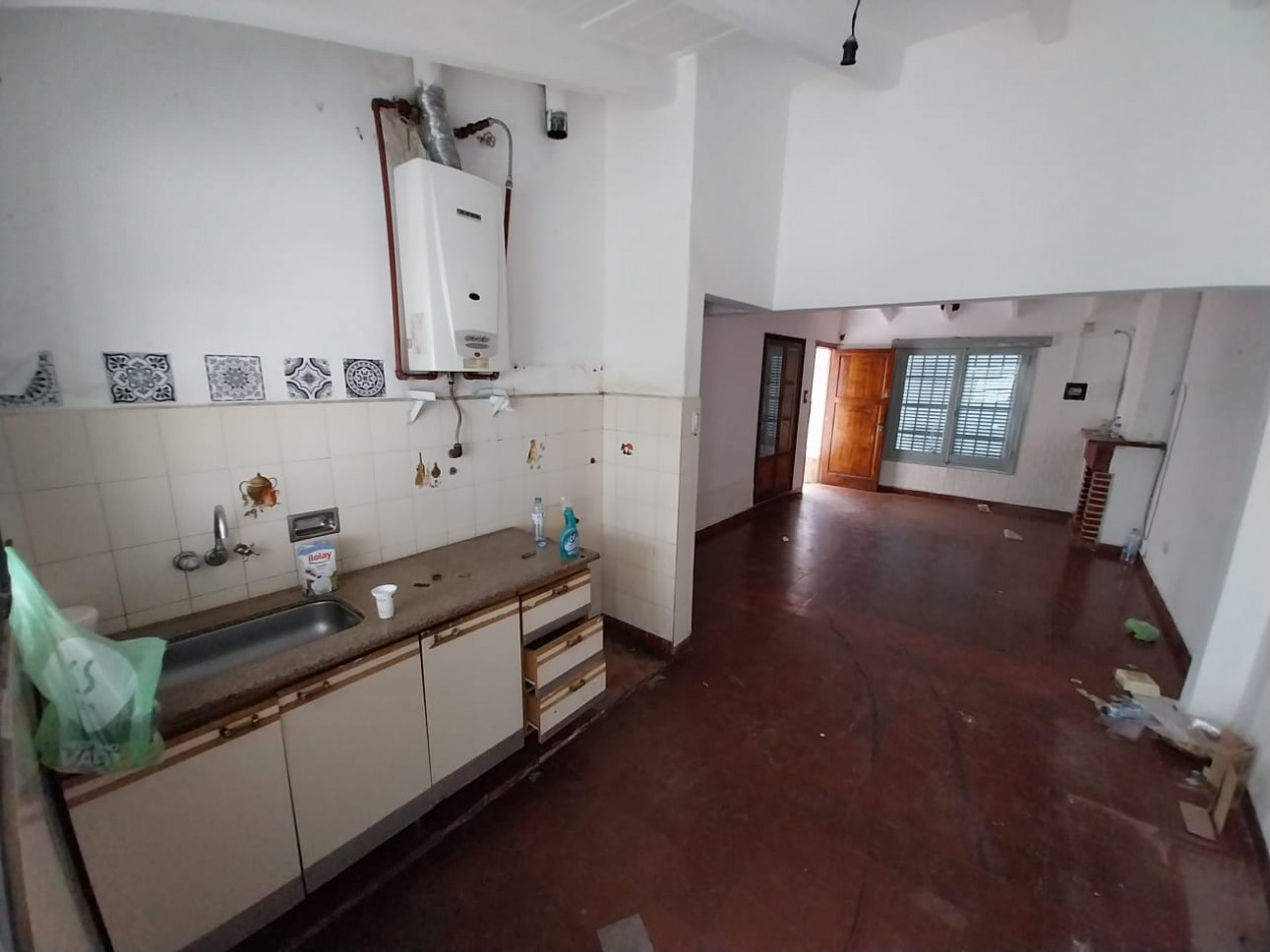 Matienzo casa a REFACCIONAR 2 dormitorios