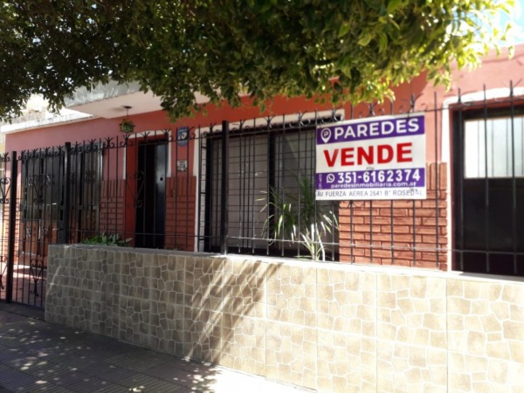 Vendo B° El Trebol casa y depto sobre brown